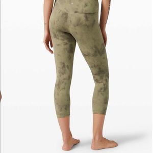 Lululemon Align HR 21” crop